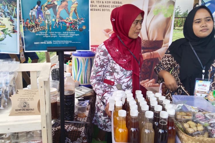 Kala Jamu Tradisional Bersinar dalam Festival Suadesa 2025 di Borobudur Magelang