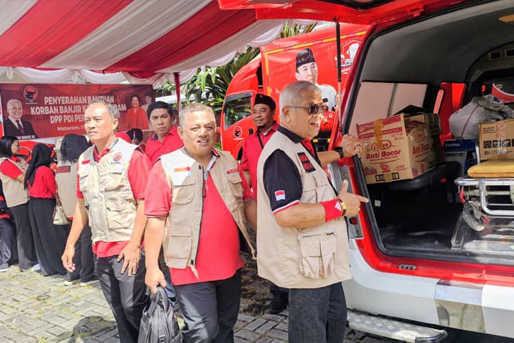 Mulai Dapur Umum Hingga Bantuan Kemanusiaan, PDIP Terdepan Bantu Korban Banjir Mataram