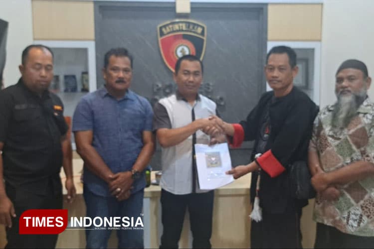 Dokumen Legalitas PSHT Kubu M Taufiq Diserahkan ke Sat Intel Polres Ponorogo