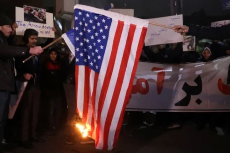 Amerika Serikat Kemungkinan Akan Serang Iran dalam Skala Kecil