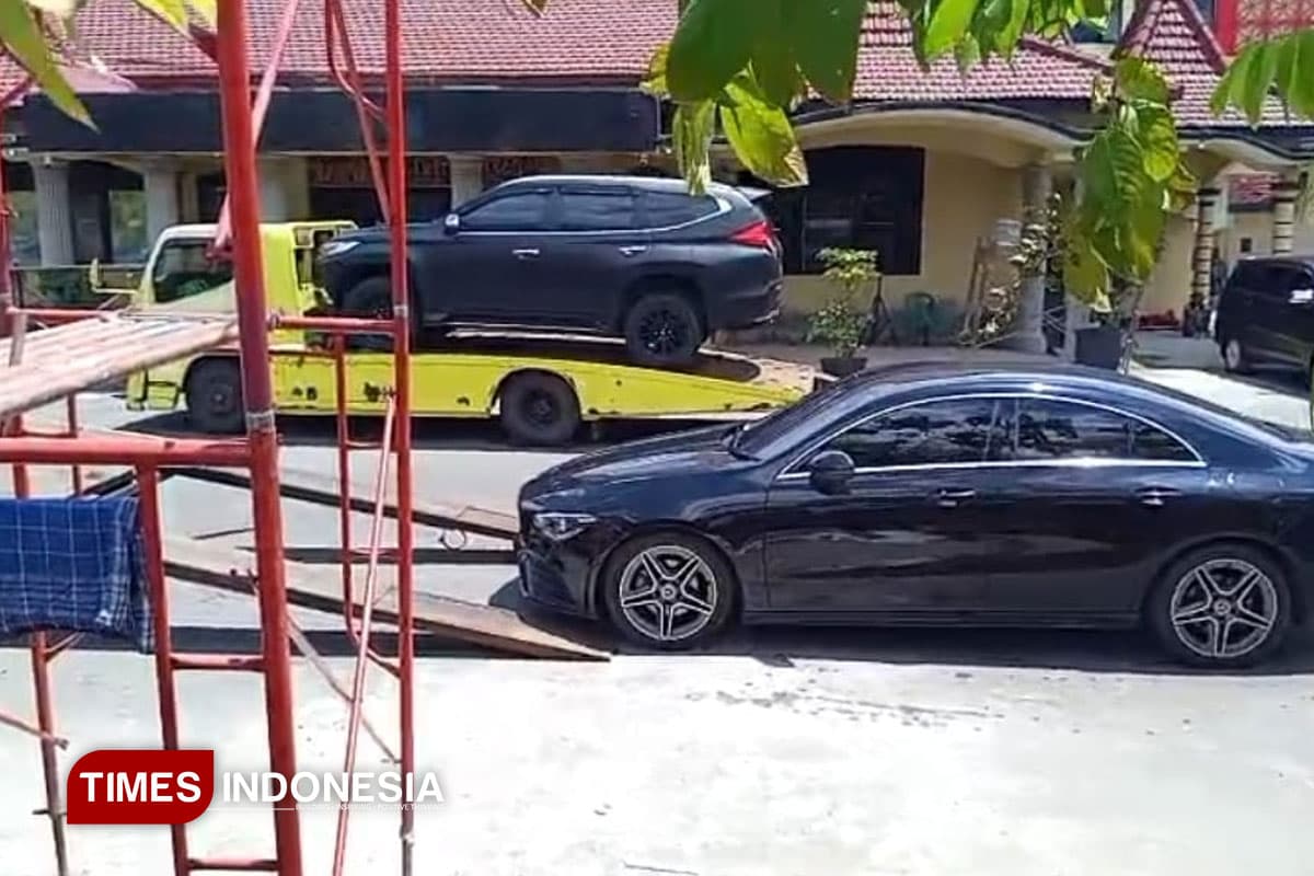 Ngendon 9 Hari di Mapolres Madiun Kota, Mobil Mewah Sitaan KPK RI Dibawa ke Jakarta
